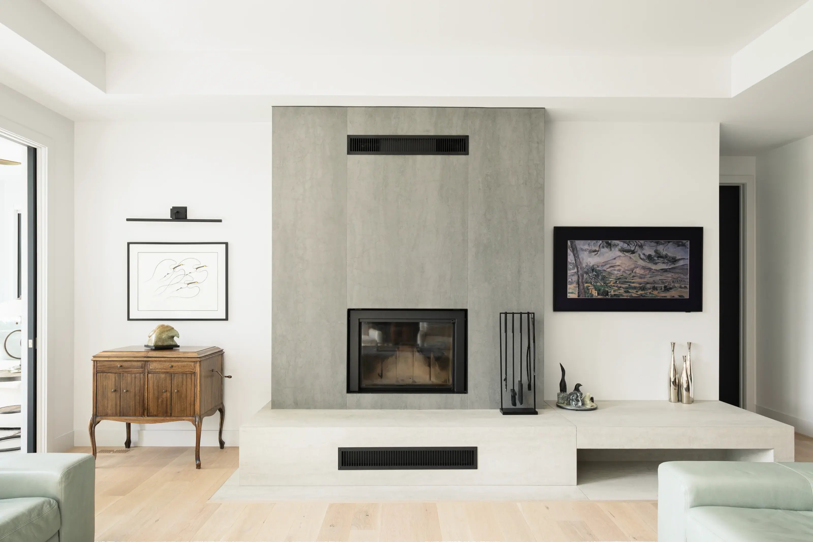 Lakebend living room by Pine Creek Homes