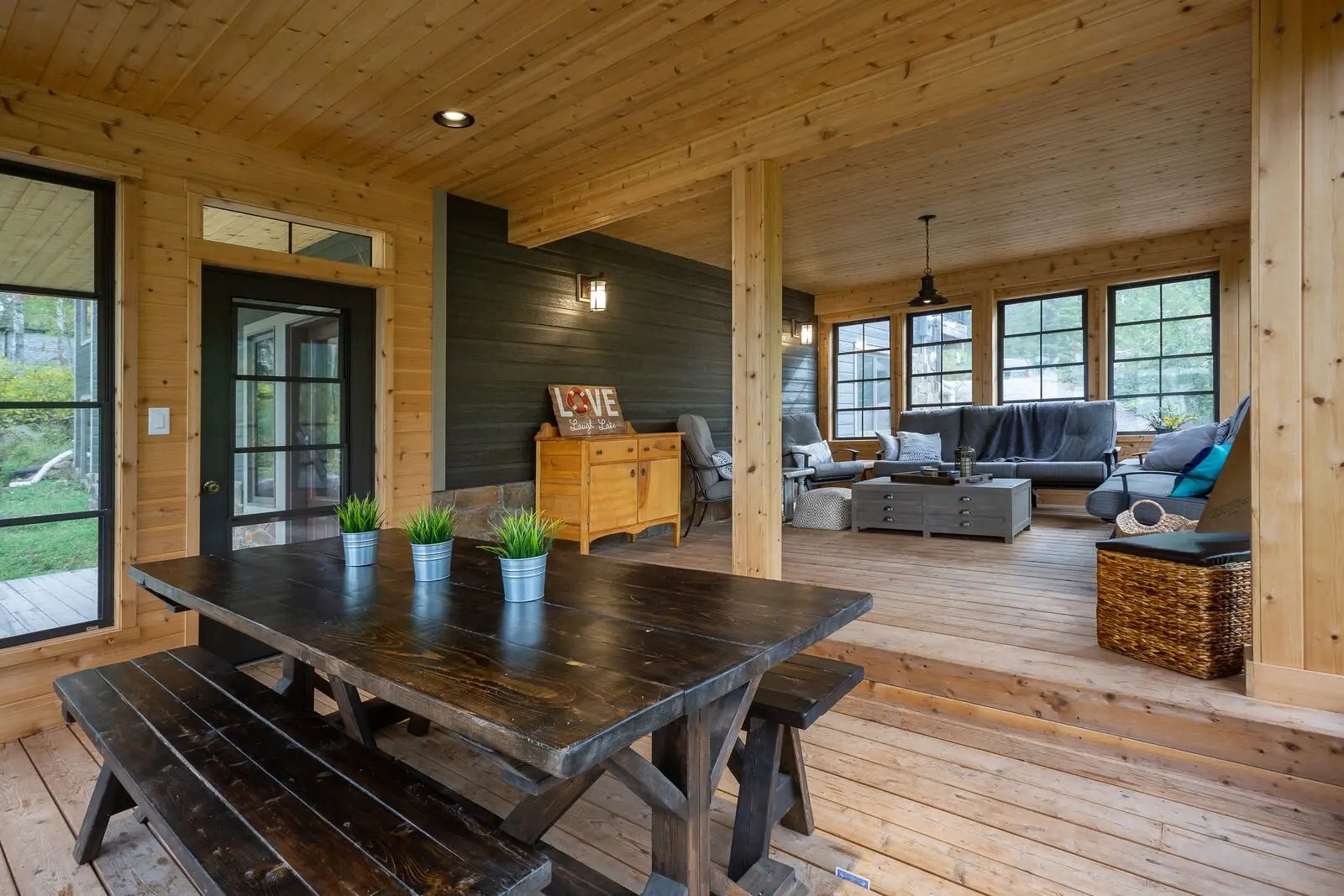 Lakehouse photograph 7